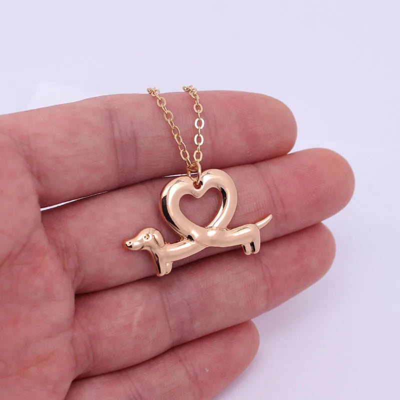 Heart Dog Dachshund Necklace Pendant in Silver/Gold Plated Zinc Alloy