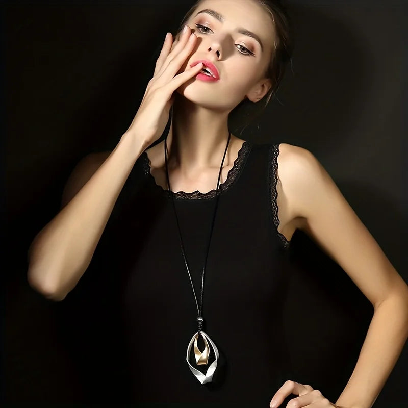 Bold Two-Tone Geometric Circle Zinc Alloy Pendant Long Faux Leather Rope Necklace