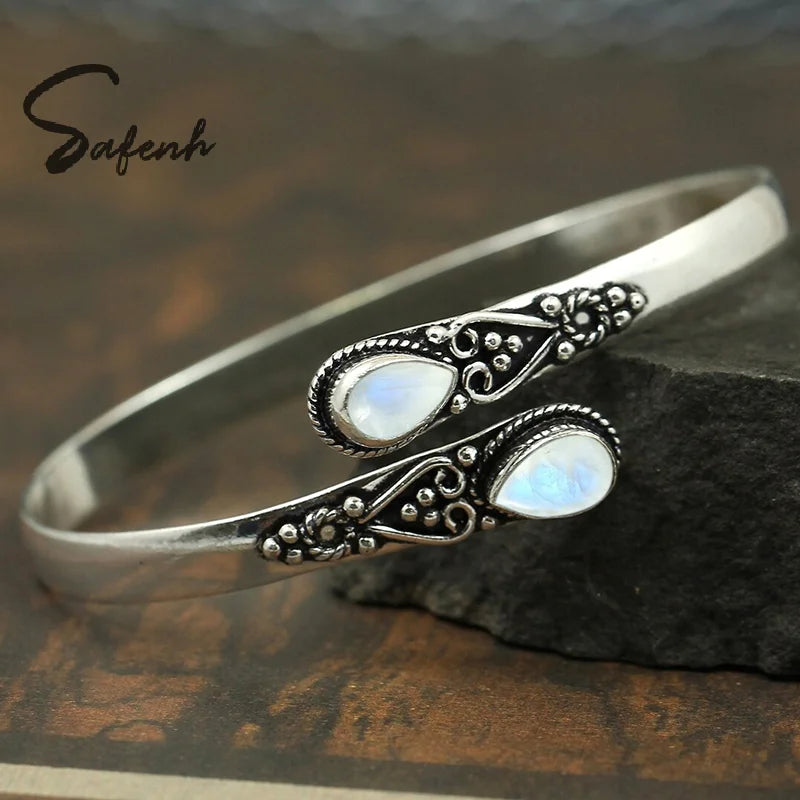 Adjustable Zinc Alloy Flower Detail Bracelet with Stone - Antique Inspired, Elegant, Boho