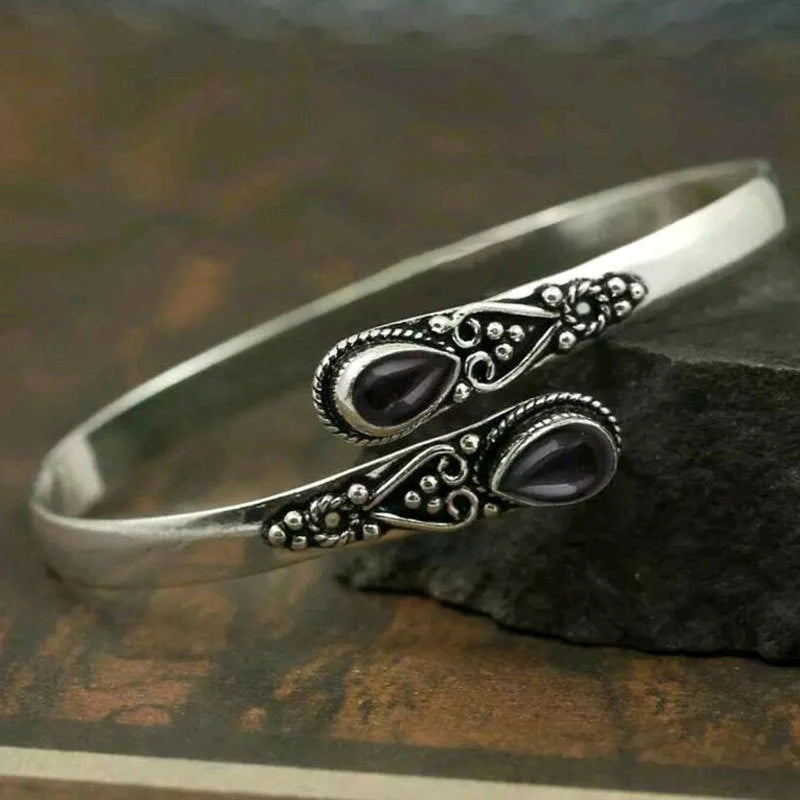 Adjustable Zinc Alloy Flower Detail Bracelet with Stone - Antique Inspired, Elegant, Boho