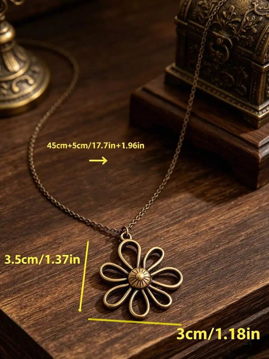 Vintage Inspired Floral Alloy Pendant Necklace