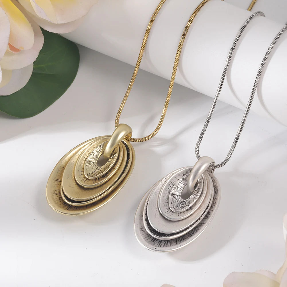 Zinc Alloy Set: Oval Multi-layer Circle Pendant, Snakeskin Necklace, Earrings
