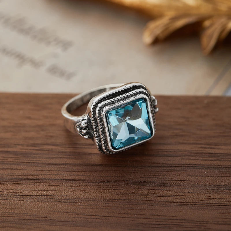 Vintage Inspired Large Zircon Zink Alloy Ring