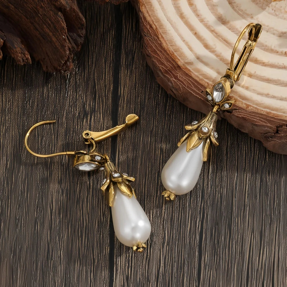 Vintage Inspired Crystal Pearls Alloy Earrings