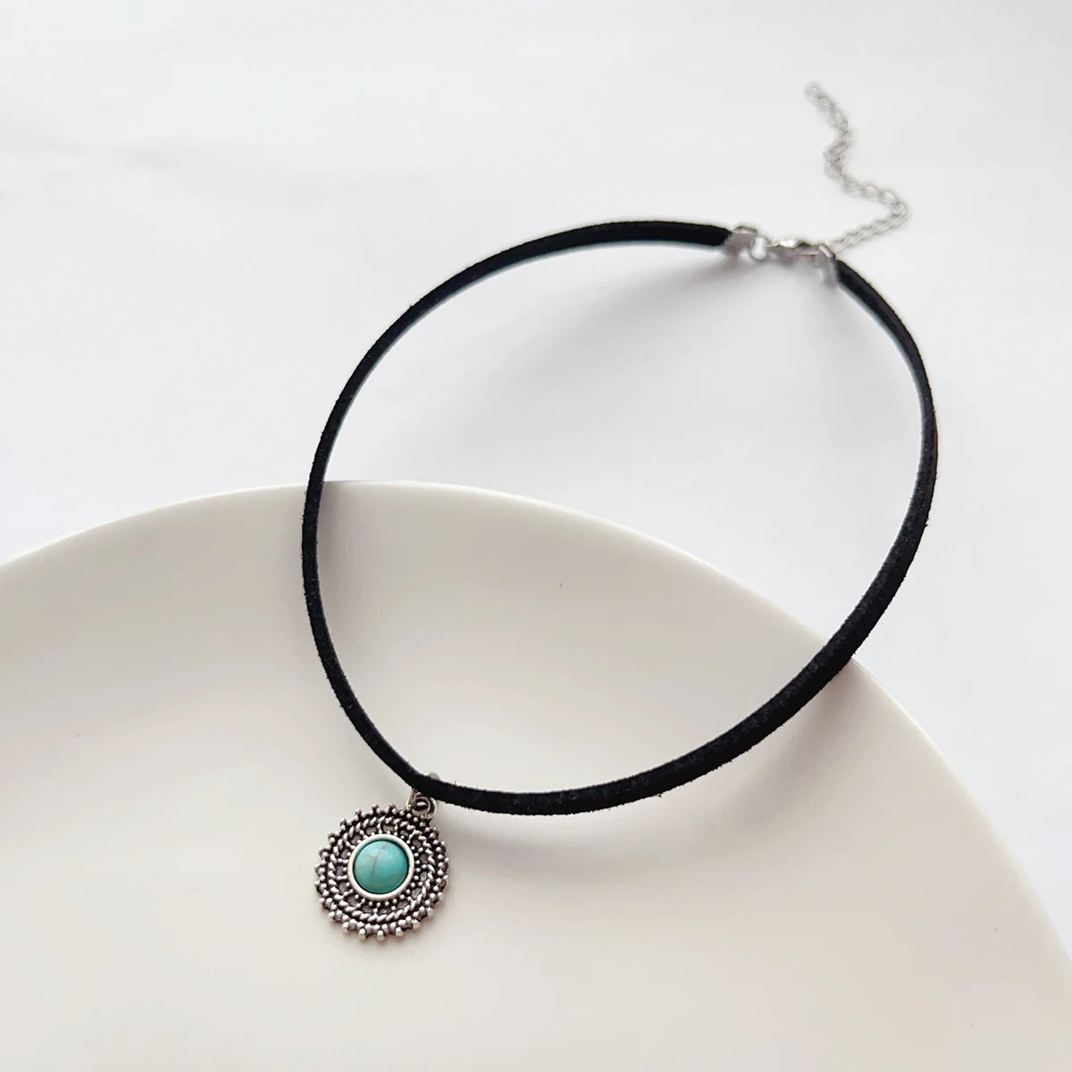 Boho Vamp Style Rope Choker Silver Plated Zinc Alloy Turquoise Pendant