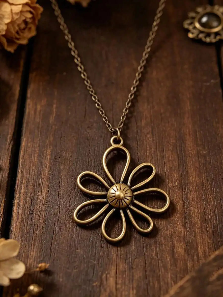 Vintage Inspired Floral Alloy Pendant Necklace