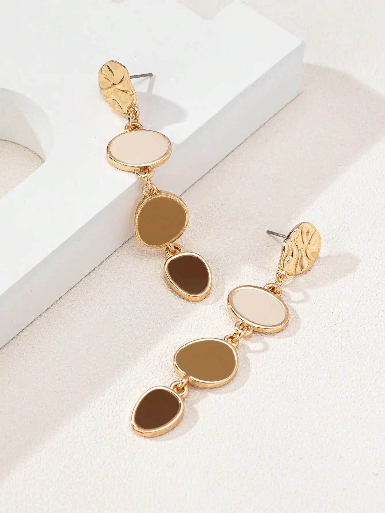 KC Gold Plated Alloy Oil-Drip Elegant Stud Earrings