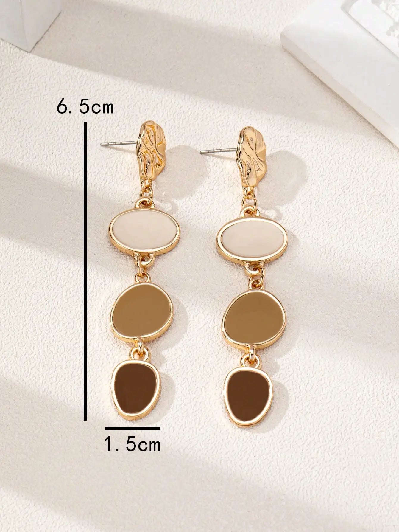 KC Gold Plated Alloy Oil-Drip Elegant Stud Earrings